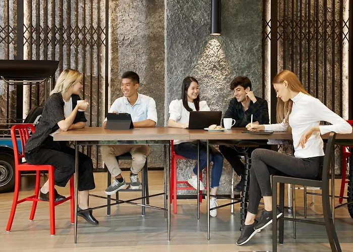 Lyf Sukhumvit 8